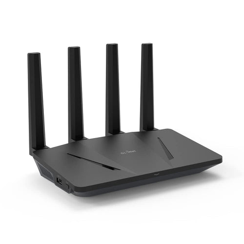 GL.iNet GL-AX1800 (Flint) WiFi 6 Dual Band Gigabit Router, schwarzer, rechteckiger Router mit Antennen. Bietet WiFi 6 Dual Band Gigabit WLAN für Heimnetzwerke.