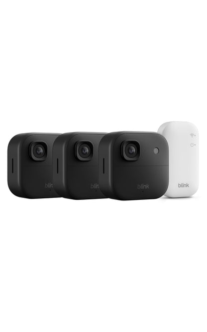 Blink Aussenkamera 2K+ – kabellose Überwachungskamera, 3er-Set in Schwarz mit Sync-Modul
