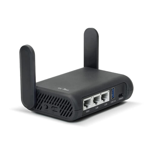 GL.iNet GL-A1300 Slate Plus WLAN VPN Reise-Router. Kompakter, schwarzer WLAN-Router für sicheres VPN unterwegs.