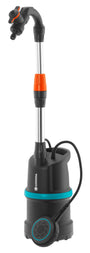 Gardena Regenfasspumpe 4000/1 Tauchdruckpumpe - 1762-20, grün, zylindrisch. Pumpt Wasser aus Regenfässern zur Bewässerung.
