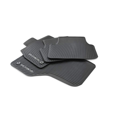 Skoda Octavia Allwetterfussmatten Gummi - 4er Set mit Schriftzug. Schwarze, konturierte Gummimatten mit Octavia-Schriftzug. Schützen den Fußraum vor Nässe und Schmutz.