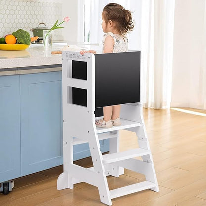 Familienfreude Lernturm Montessori Lernstuhl - Weiss mit Whiteboard. Sicheres Erreichen von Küchenarbeitsplatten und Waschbecken für Kinder.