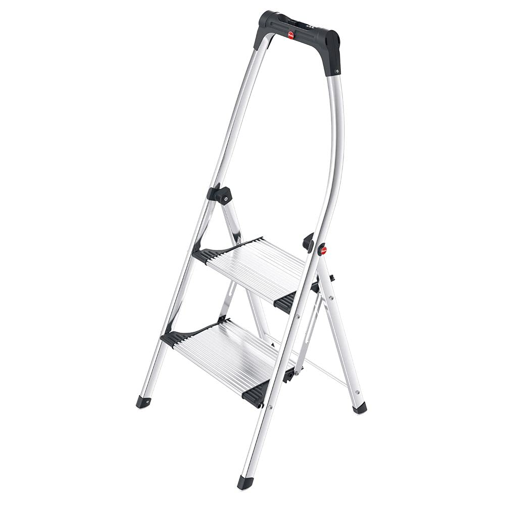 Hailo K100 Topline Alu Klapptritt Leiter - 2 Stufen 150kg Silber. Kompakte, silberne 2-Stufen-Leiter aus Aluminium für sicheren Stand bei erhöhten Arbeiten.