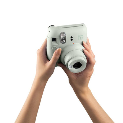 Fujifilm Instax Mini 12 analoge Sofortbildkamera - Minzgrün