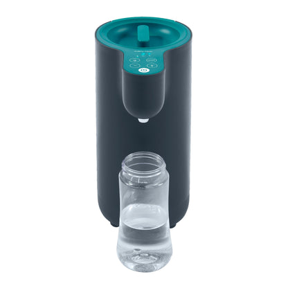 Babymoov Milky Now Flaschenzubereiter – Weiß-grauer, ovaler Wasserkocher mit Display. Bereitet Babymilch schnell auf die richtige Temperatur.
