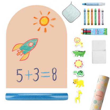 Mithreel Magnettafel Kinder Bogenform – Sandfarben 120x60cm. Sandfarbene, bogenförmige Magnettafel (120x60cm) für Notizen und Zeichnungen.