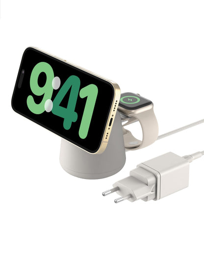 Belkin BoostCharge Pro Qi2 2-in-1 Ladestation 15W – Sandfarben. Lädt zwei Qi2-Geräte kabellos mit 15W.