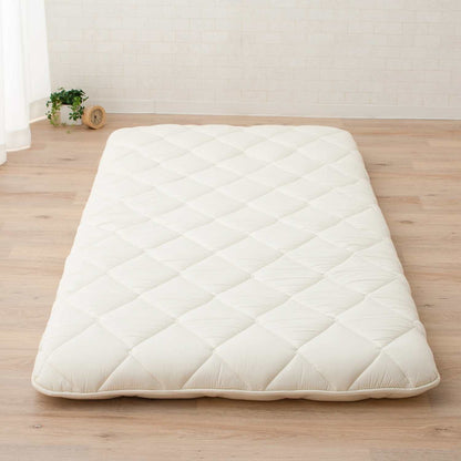 EMOOR CLASSE Japanische faltbare Futonmatratze 100x200 cm Weiss. Rechteckige, weisse Matratze. Ideal als platzsparende Schlafunterlage.