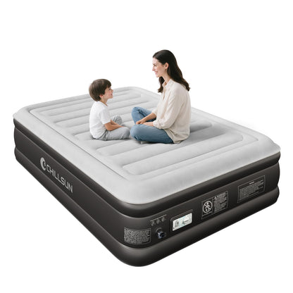 CHILLSUN Luftbett elektrisch aufblasbar 190x137x46 cm. Beflocktes Luftbett mit integrierter Pumpe zum Aufblasen als Gästebett.
