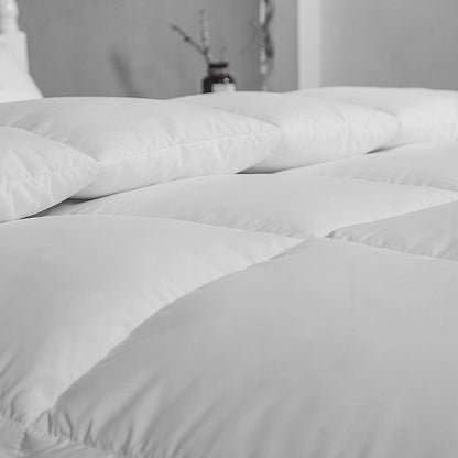 ACCURATEX Bettdecke 200x200 cm, Winterdecke mit Daunen-Alternative
