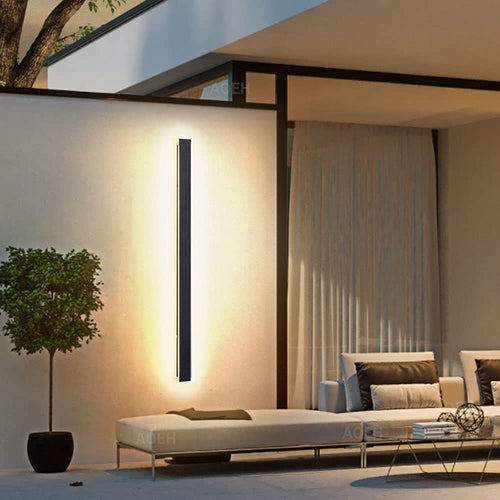 Lange Villa LED Wandleuchte – Aussen & Innen 60cm Schwarz Warmweiss. Lineare Form. Beleuchtet Fassaden/Flure.