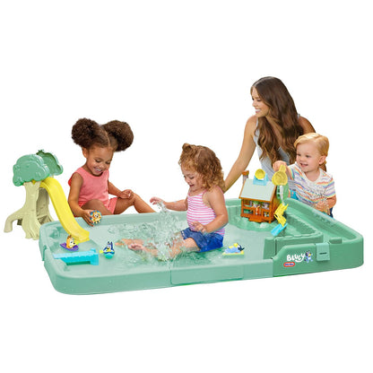 Little Tikes Bluey Bushland Adventure Wassertisch mit 6 Zubehörteilen