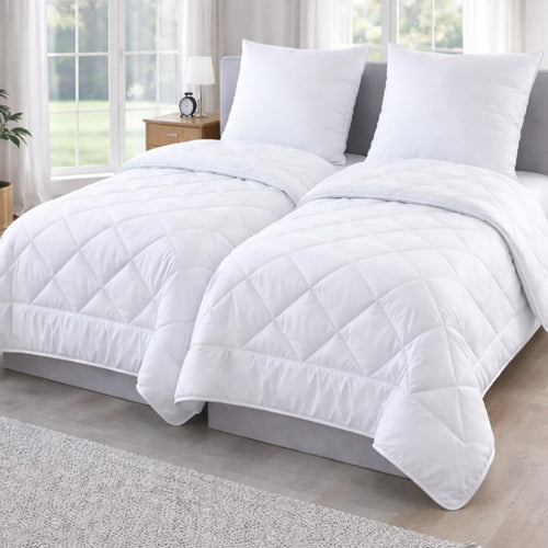 MALIKA Bettdecke 135x200 im Doppelpack mit 2 Kopfkissen 80x80 aus Mikrofaser