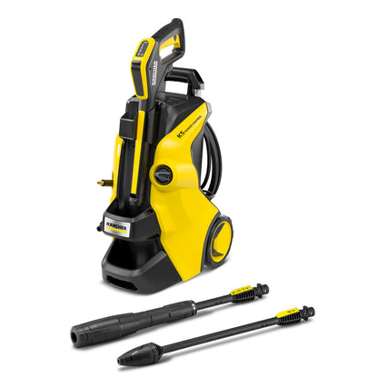 Kärcher K 5 Power Control Hochdruckreinigungsgerät. Gelb-schwarzer Hochdruckreiniger mit Rädern und Druckpistole zur kraftvollen Reinigung.