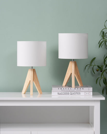 EDISHINE 2er Set Tischlampe Holz LED Nachttischlampe Leinen. Zwei Lampen mit Holzsockel und zylindrischem Leinenschirm, spenden warmweißes Licht für den Nachttisch.