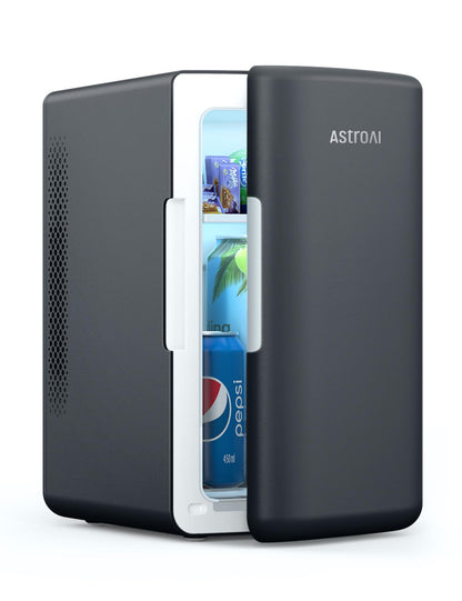AstroAI 2-in-1 Mini Kühlschrank 6L Kühl/Heiz Schwarz. Kompakter, schwarzer Rechteckkörper. Hält Getränke und Speisen kühl oder warm.