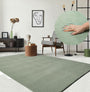the carpet Relax Kurzflor-Teppich in Felloptik, Grün, 140 x 200 cm, flauschiger Flor