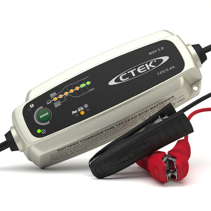 CTEK MXS 3.8 Erhaltungsladegerät 12V Auto Motorrad. Kompaktes, dunkelgraues Gehäuse. Optimiert und pflegt 12V Fahrzeugbatterien.