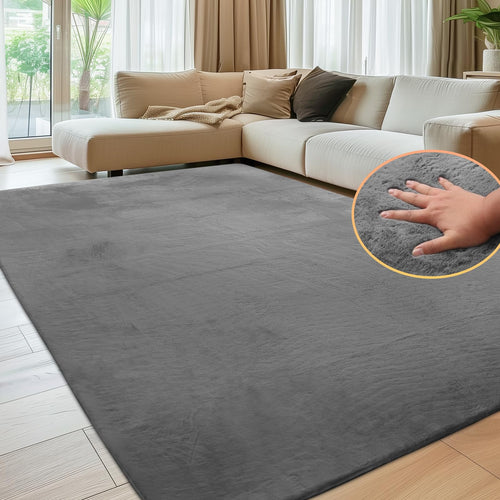 Sour Lemon Weicher Teppich Kaninchenfell – 160x230cm. Rechteckiger, hochfloriger Teppich in Gelb. Bietet Wärme und Komfort als Bodenbelag.