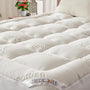 BEDLORE Matratzentopper 180x200 cm aus Bambus-Viskose, weiss, mit elastischen Taschen für Matratzen bis 40 cm