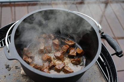 BBQ-Toro Dutch Oven Premium DO12P Gusseisen Topf 13.6L eingebrannt