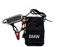 BMW Motorrad Original Batterieladegerät Plus - Teilenummer 77022470950. Kompaktes, schwarzes Gehäuse. Lädt und pflegt Motorradbatterien.