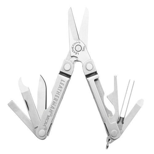 Leatherman Micra Schlüsselanhänger Multi-Tool - Edelstahl. Kompaktes, rechteckiges silbernes Gehäuse mit Mini-Werkzeugen für alltägliche Aufgaben am Schlüsselbund.