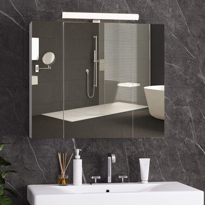 DICTAC Spiegelschrank Bad – LED Steckdose 3 Türen Weiss 70x60cm. Rechteckiger, weißer Spiegelschrank mit 3 Türen, LED-Beleuchtung und integrierter Steckdose für die Badorganisation.