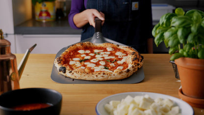 AMZBBQ Pizzaschieber perforiert aus harteloxiertem Aluminium, 40 cm