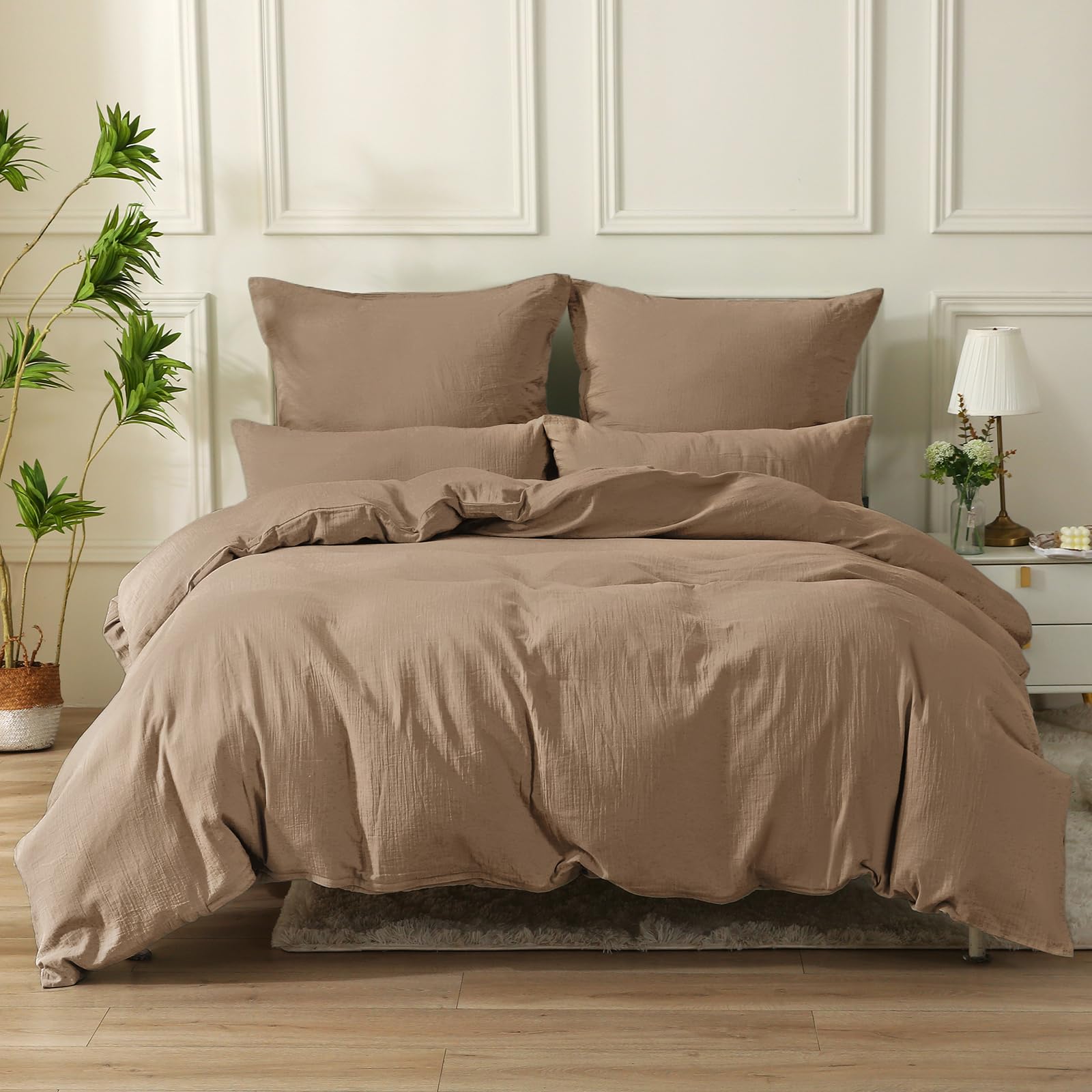 SOULFUL Muslin Baumwoll Bettwäsche Set 135x200 - Dunkler Kaffee. Dunkelbraunes Set aus gekrepptem Musselin, zum Beziehen von Bettdecke und Kissen.