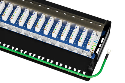 FGB CAT 7 Patchpanel 12-Port RJ45 geschirmt, Tisch-/Wandmontage