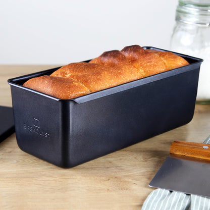 BREADLYST Brotbackform mit Deckel, Kastenform aus Kohlenstoffstahl
