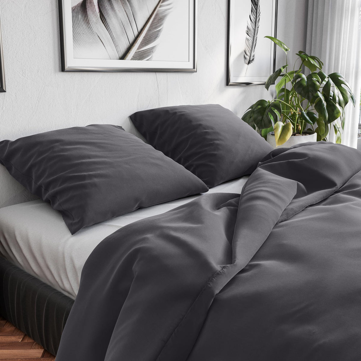 Wolkenfeld Bettwäsche Set - 220x240 Baumwolle Anthracite 3-teilig. Anthrazitfarbene Baumwoll-Bettwäsche für Bettdecke & Kissen.