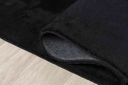 the carpet Relax Kurzflor-Teppich in Felloptik, Schwarz, 160 x 220 cm
