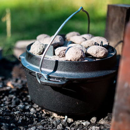 BBQ-Toro Dutch Oven Premium DO12P Gusseisen Topf 13.6L eingebrannt