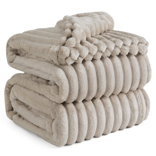 BEDSURE Kuscheldecke Flanell-Fleece, Sofadecke beige, 230 x 270 cm mit Streifenmuster