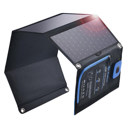 BigBlue 28W Tragbares Solar-Ladegerät USB-C/A - Digital Amperemeter. Faltbare schwarze Solarpanels laden Geräte.