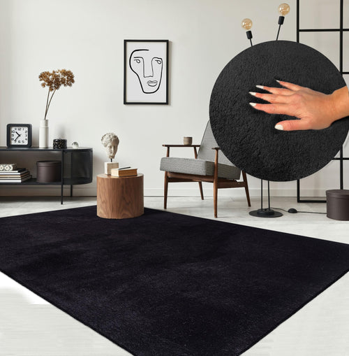 the carpet Relax Kurzflor-Teppich in Felloptik, Schwarz, 160 x 220 cm