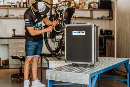 KANWOD Werkzeugkoffer 1500-teilig aus Aluminium, mit Rollen