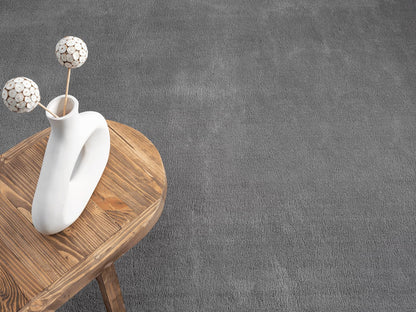 the carpet Relax Kurzflor Teppich Felloptik Anthrazit 200 x 280 cm